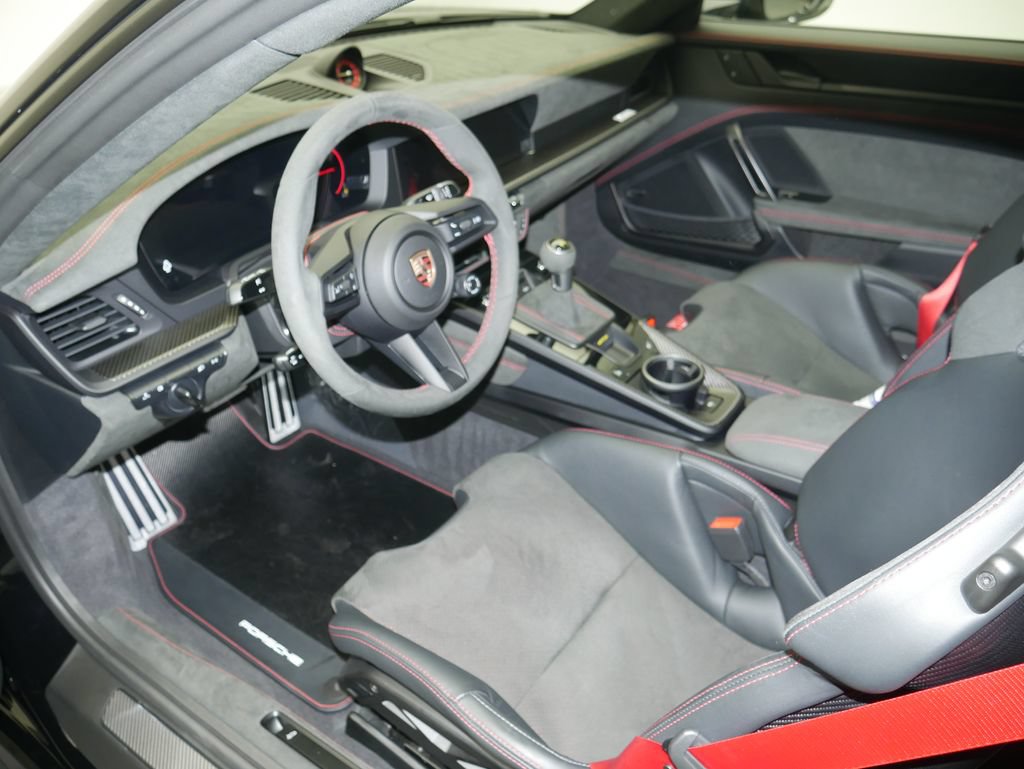 Used 2025 Porsche 911 GT3 RWD image 5