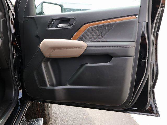 New 2025 GMC Canyon Denali image 7