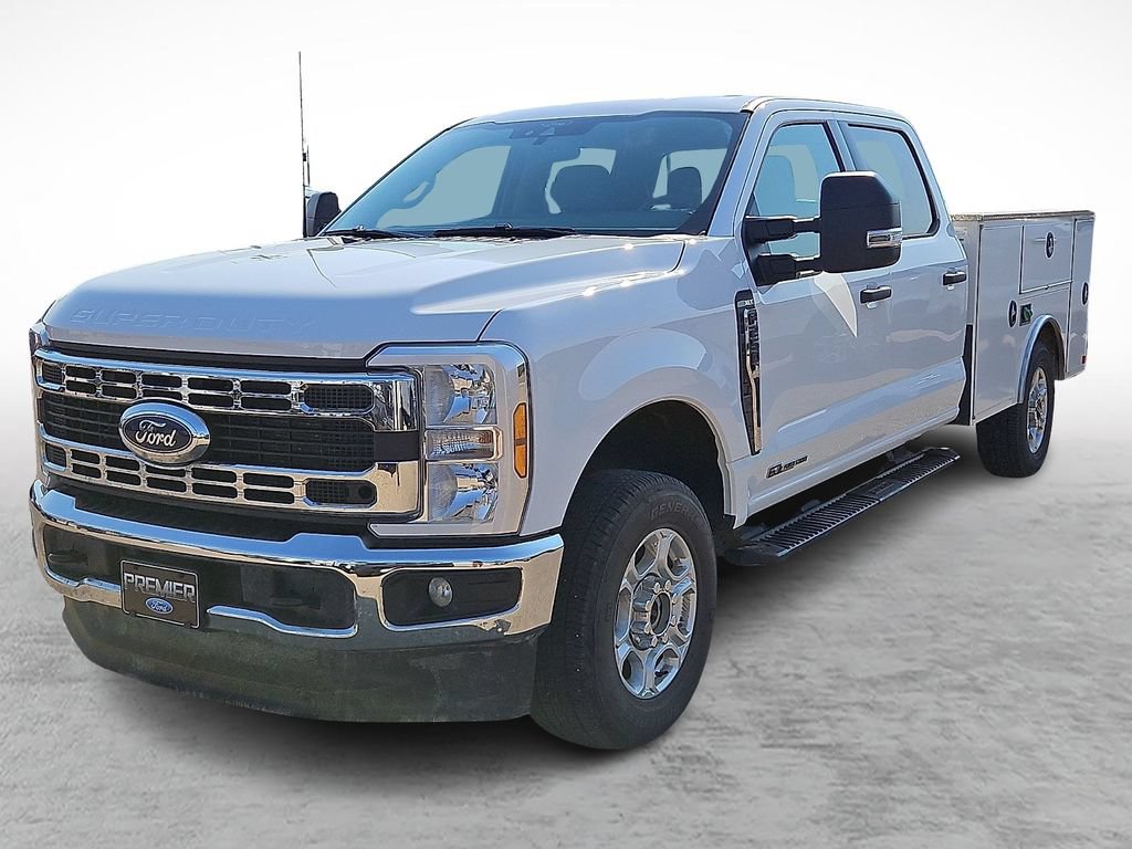 Used 2025 Ford F250 XLT w/ F-250 >10K GVWR Package AWD/4WD image 5