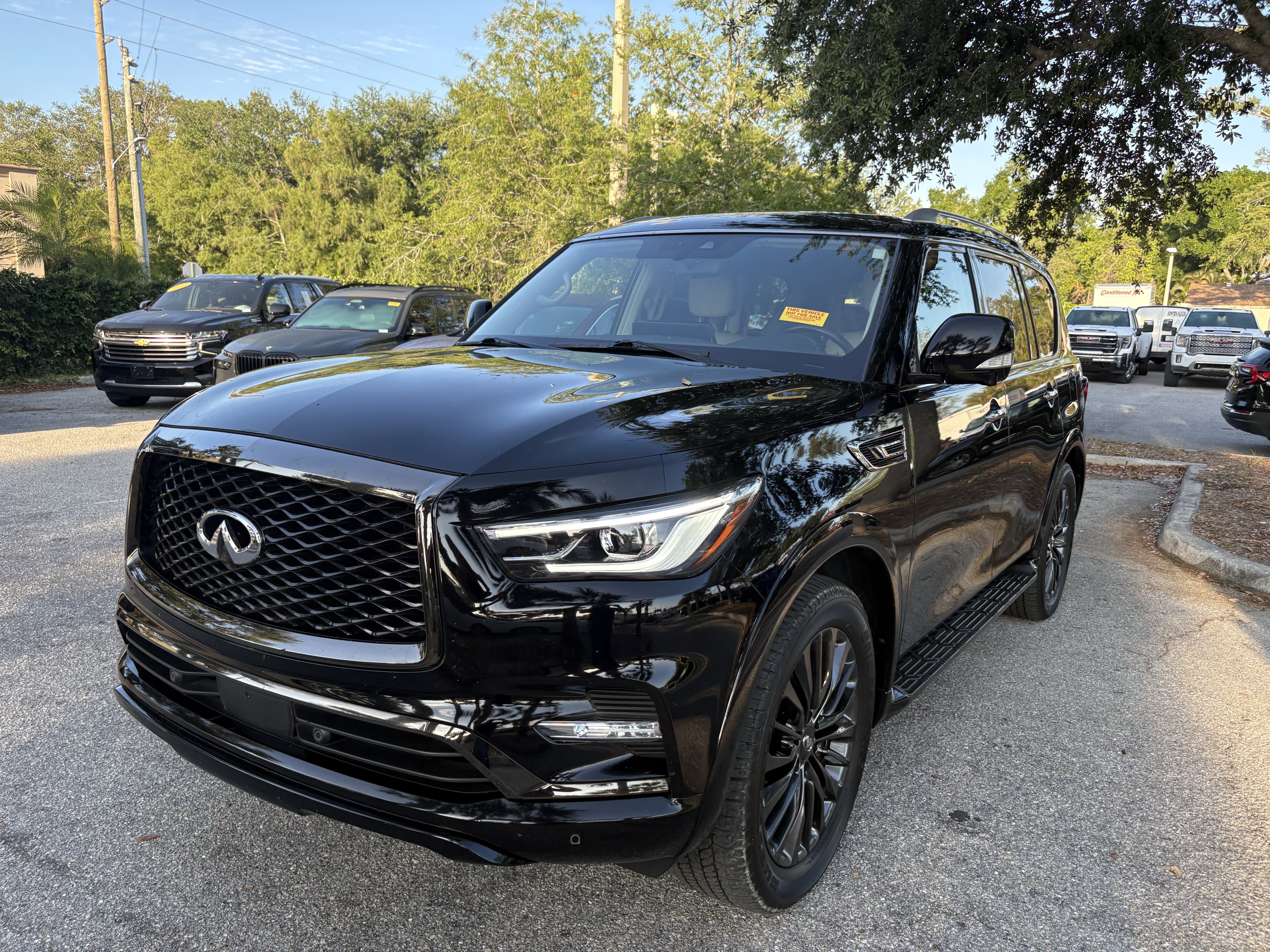Used 2022 INFINITI QX80 Premium Select w/ Cargo Package RWD image 3