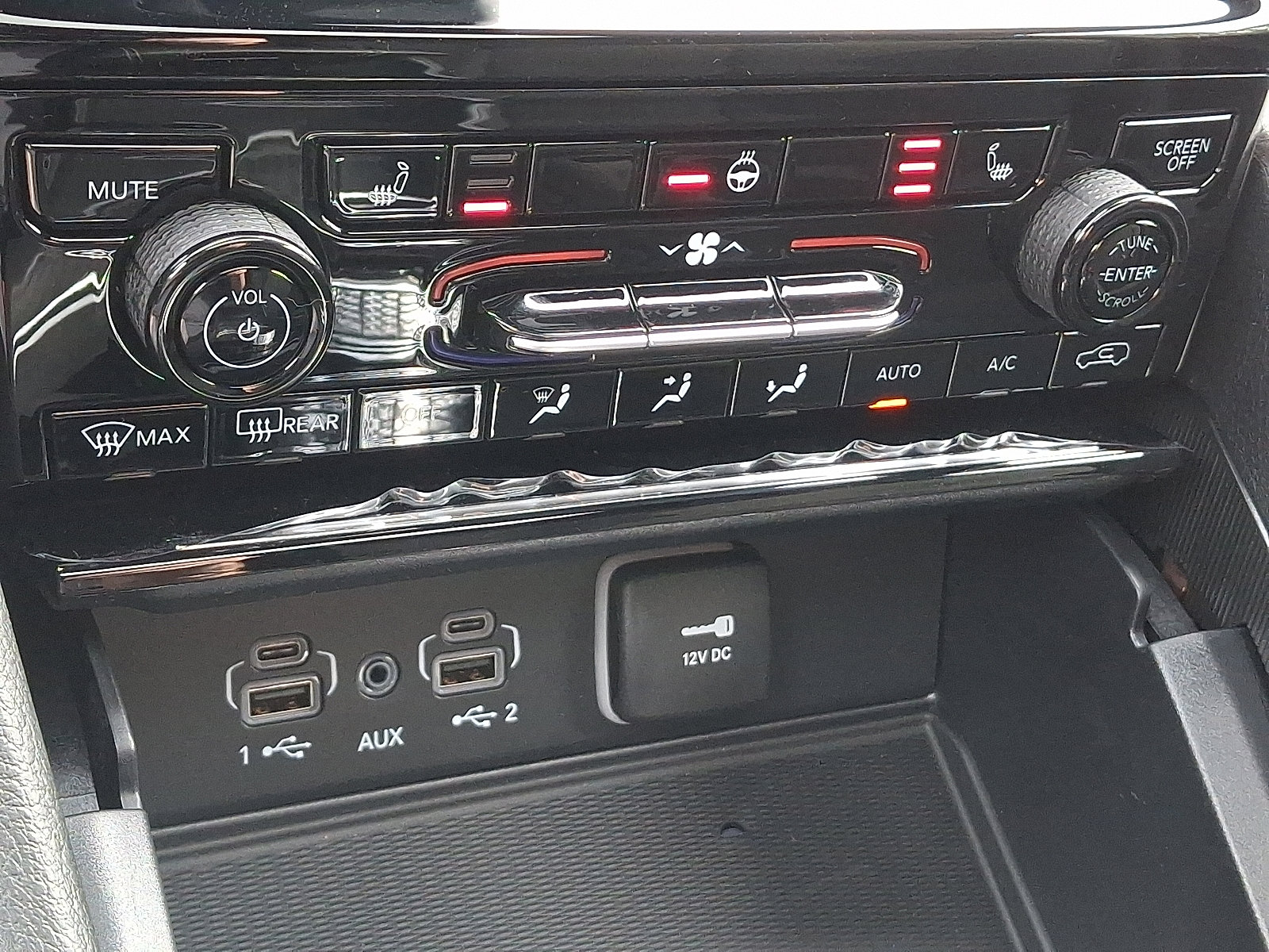 New 2025 Jeep Grand Cherokee Laredo X w/ Luxury Tech Group I image 11