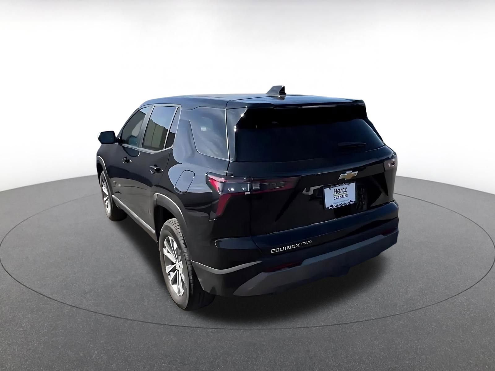 Used 2025 Chevrolet Equinox LT AWD/4WD image 11