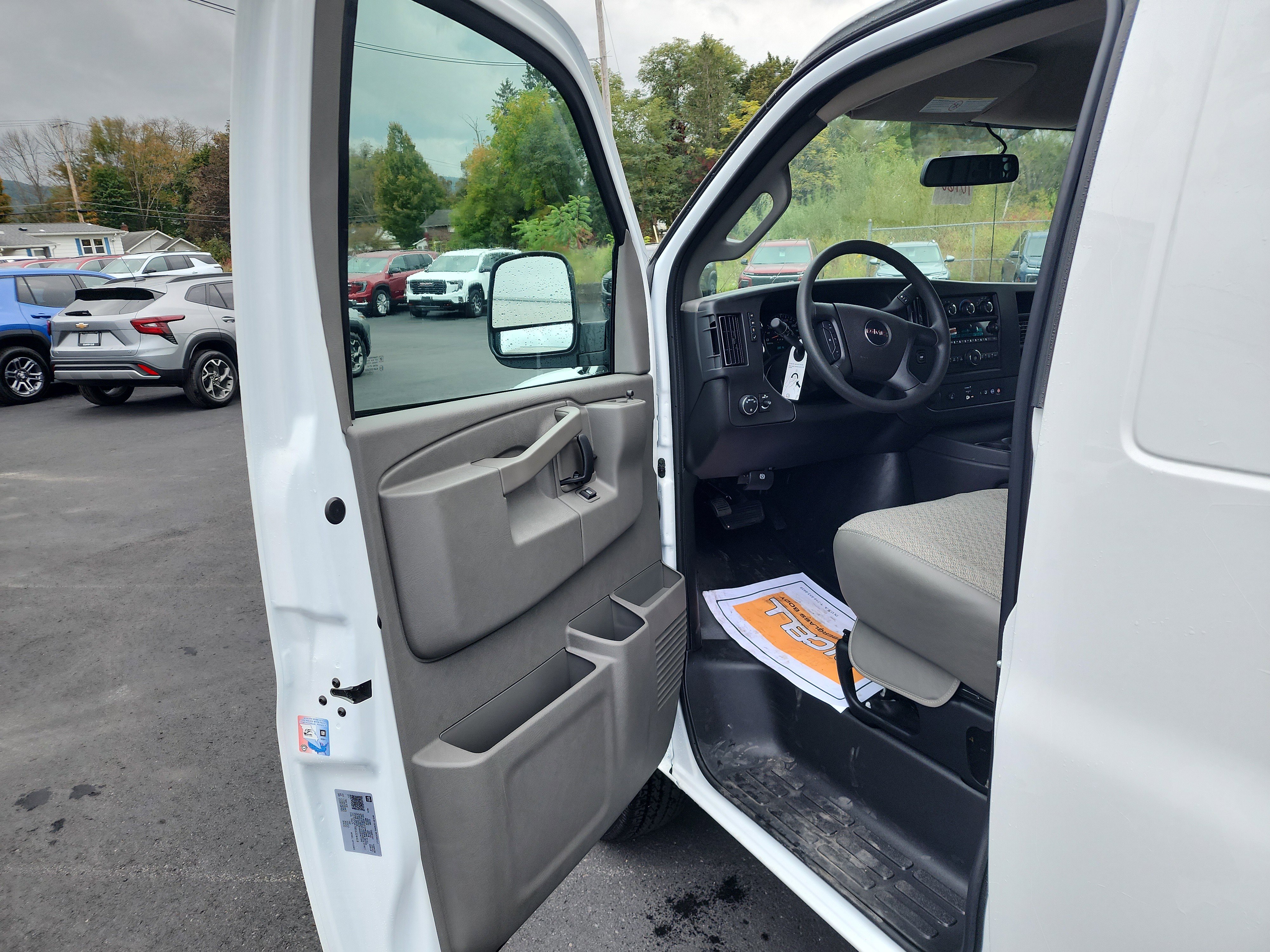 New 2025 GMC Savana 3500 w/ Driver Convenience Package image 10