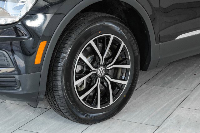 Used 2021 Volkswagen Tiguan SE R-Line AWD/4WD image 58
