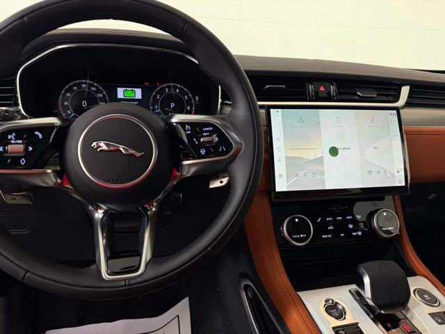 New 2026 Jaguar F-PACE R-Dynamic S image 21