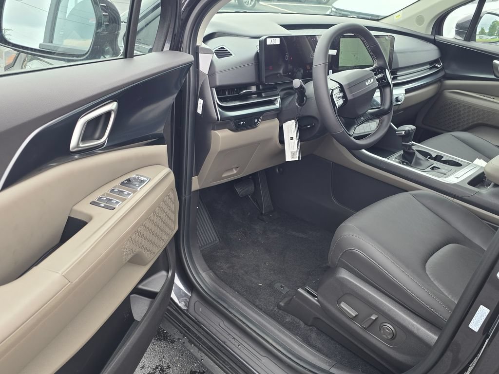 New 2027 Kia Carnival LX FWD image 9