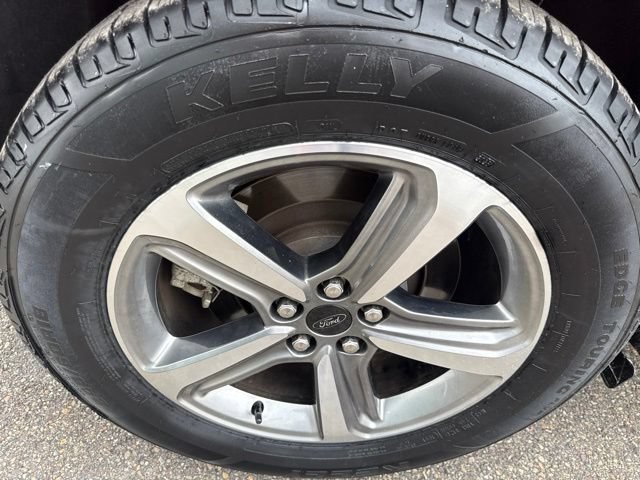 Certified 2024 Ford Edge SEL w/ Convenience Package AWD/4WD image 12
