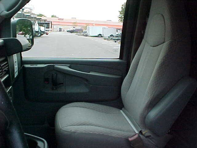 Used 2011 Chevrolet Express 3500 image 10