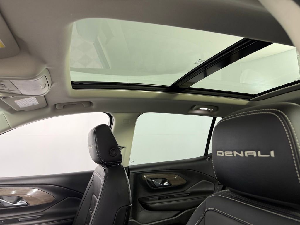 Used 2022 GMC Terrain Denali image 22