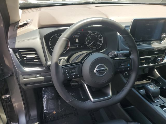 Used 2021 Nissan Rogue SV w/ Premium Package FWD image 15