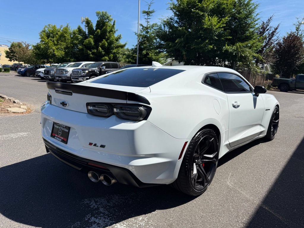 Used 2021 Chevrolet Camaro SS RWD image 8