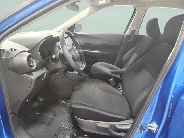 Used 2024 Nissan Kicks S image 17