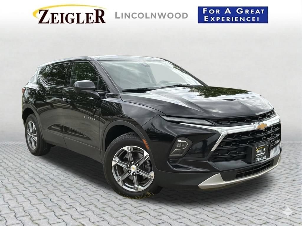 Used 2023 Chevrolet Blazer LT w/ Driver Confidence Package AWD/4WD image 1