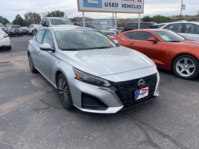 Used 2023 Nissan Altima 2.5 SV image 3