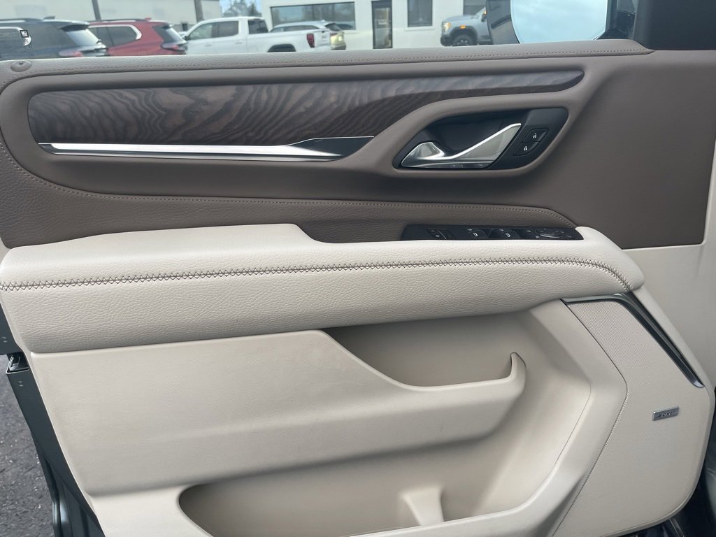Used 2023 GMC Yukon Denali image 11