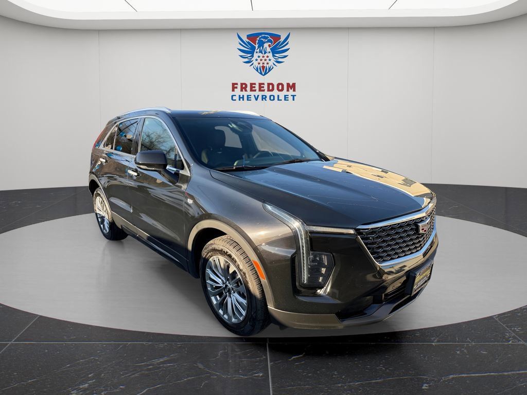 Used 2024 Cadillac XT4 Premium Luxury image 7