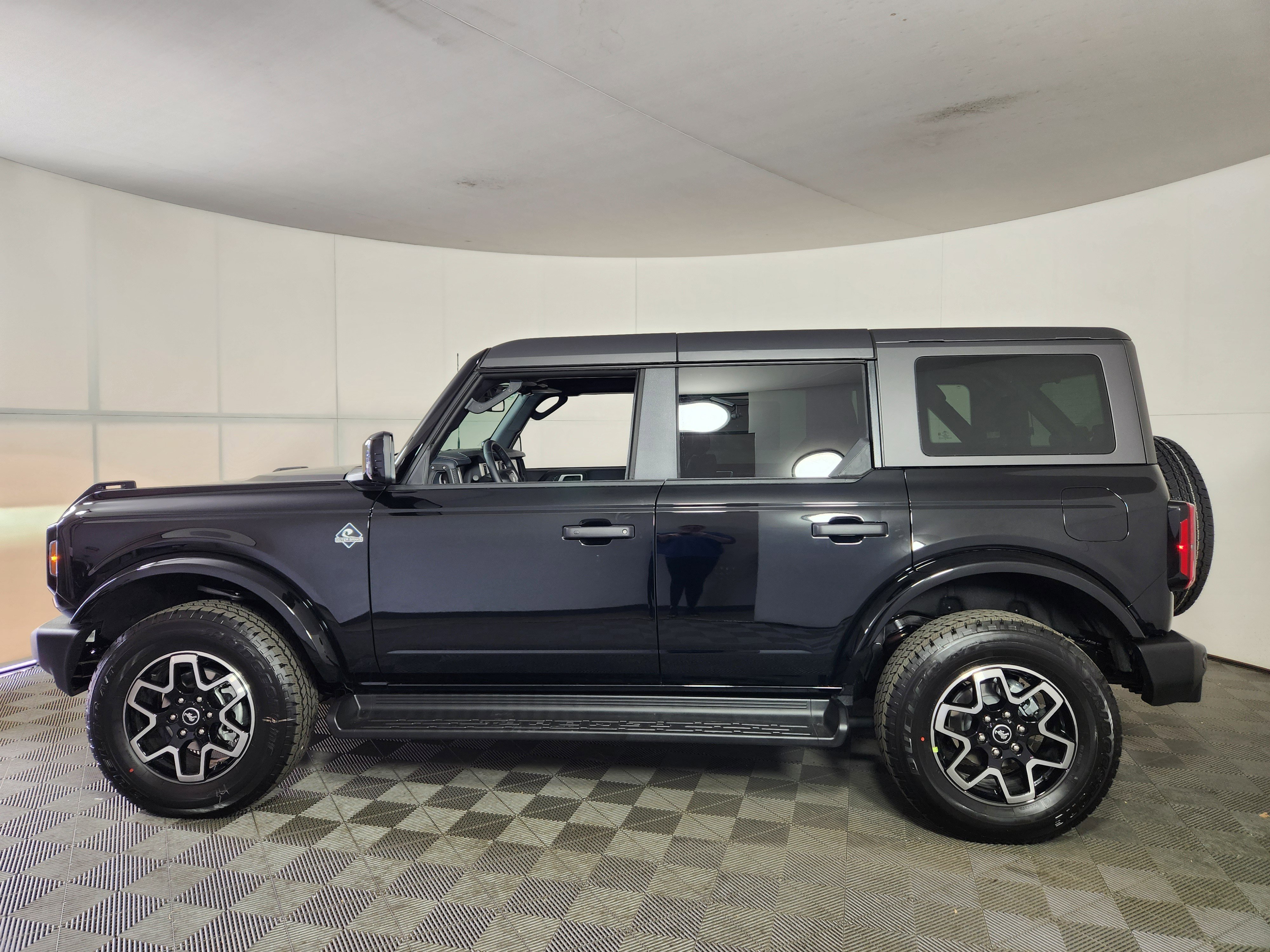 New 2026 Ford Bronco Outer Banks image 4