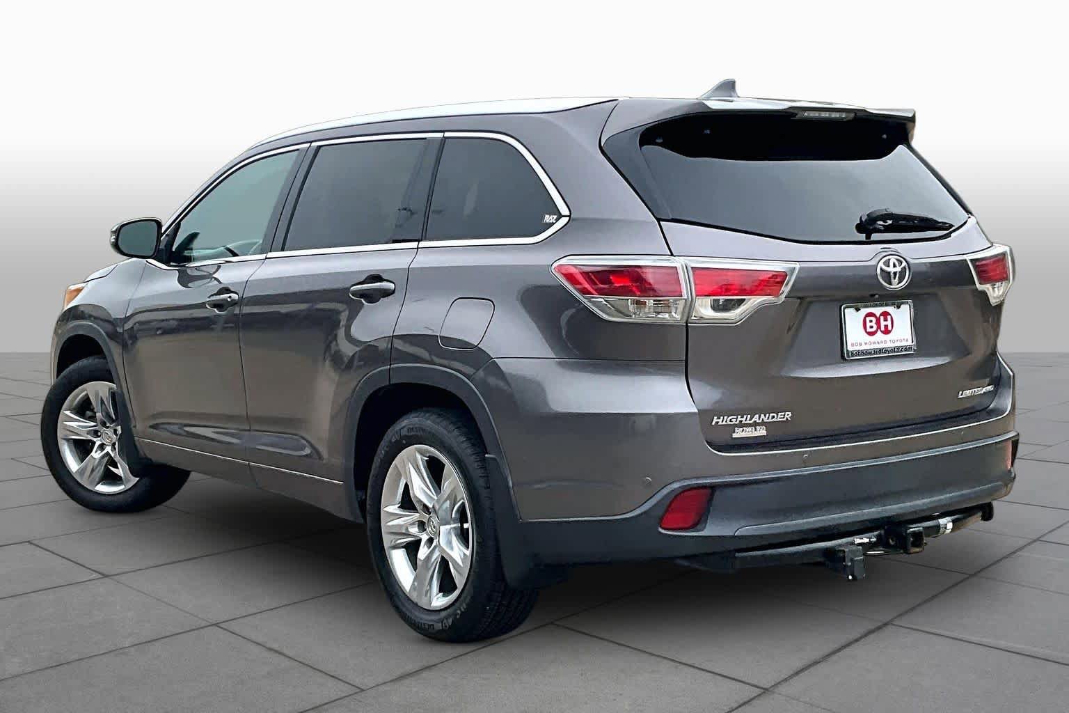 Used 2014 Toyota Highlander Limited Platinum AWD/4WD image 12