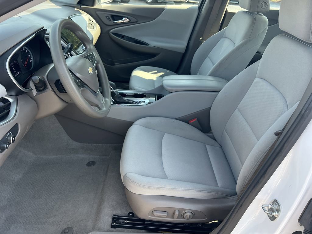 Used 2024 Chevrolet Malibu LT image 16