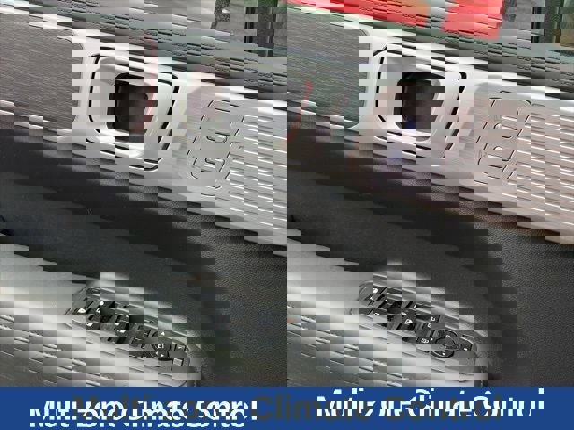 Used 2024 Hyundai Santa Fe Limited image 22