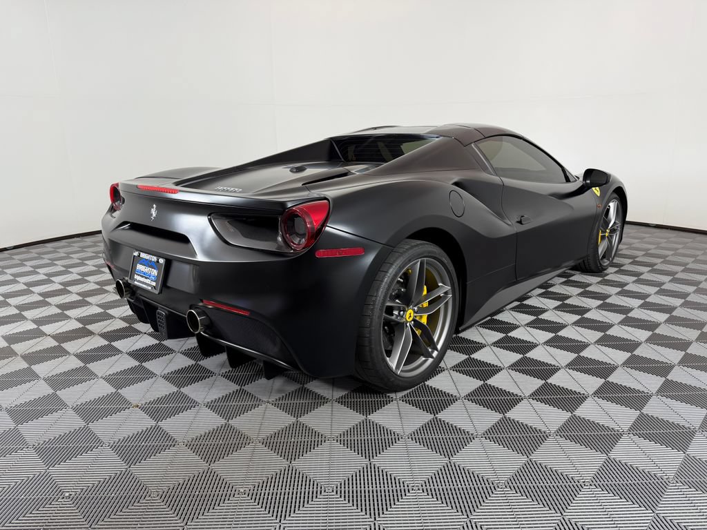 Used 2018 Ferrari 488 Spider RWD image 3