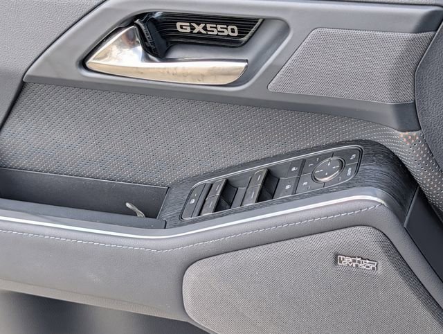 Used 2024 Lexus GX 550 w/ Accessory Package (2T) image 27