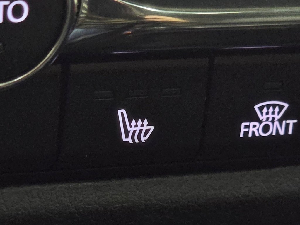 Used 2022 MAZDA CX-30 AWD 2.5 S w/ Premium Package image 8