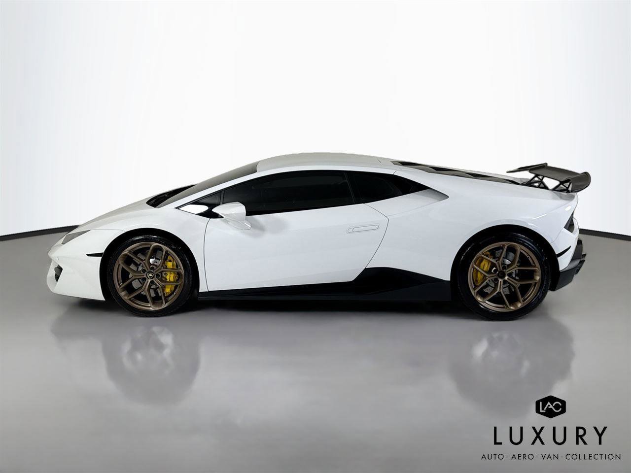 Used 2016 Lamborghini Huracan LP 580-2 image 9