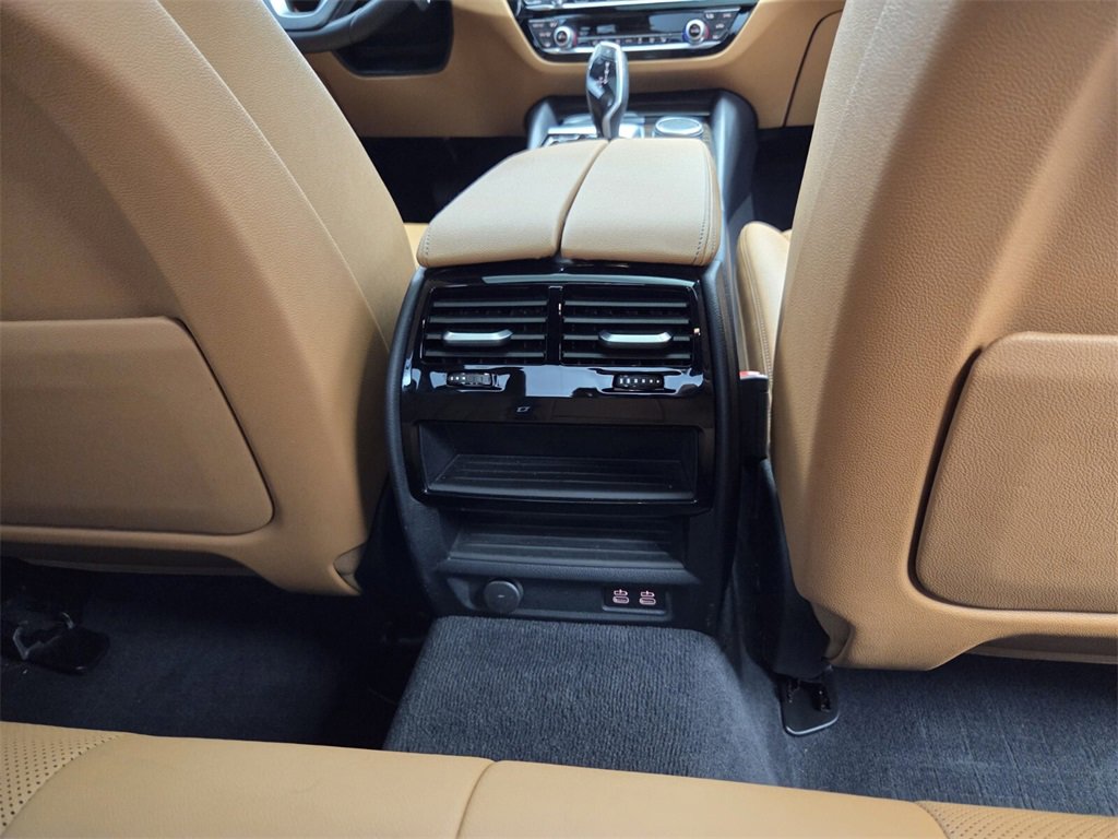 Used 2021 BMW 530i w/ Premium Package image 22