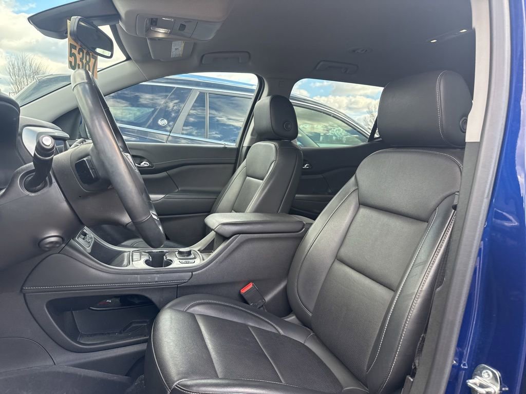 Used 2023 GMC Acadia SLT w/ Preferred Package image 10