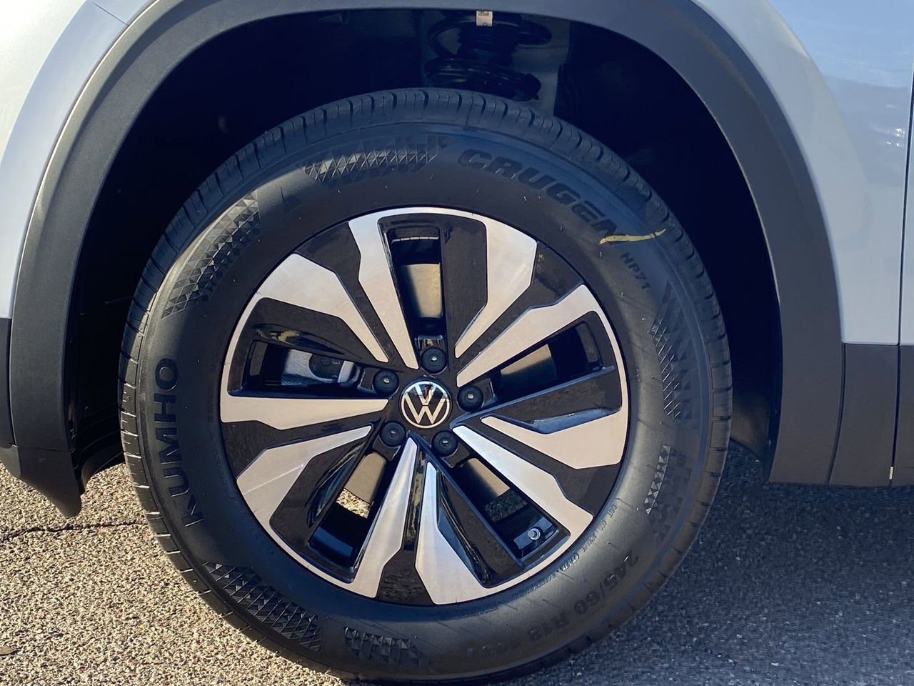 New 2026 Volkswagen Atlas SE image 5