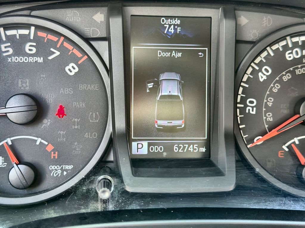 Used 2018 Toyota Tacoma SR w/ SR Convenience Package AWD/4WD image 10