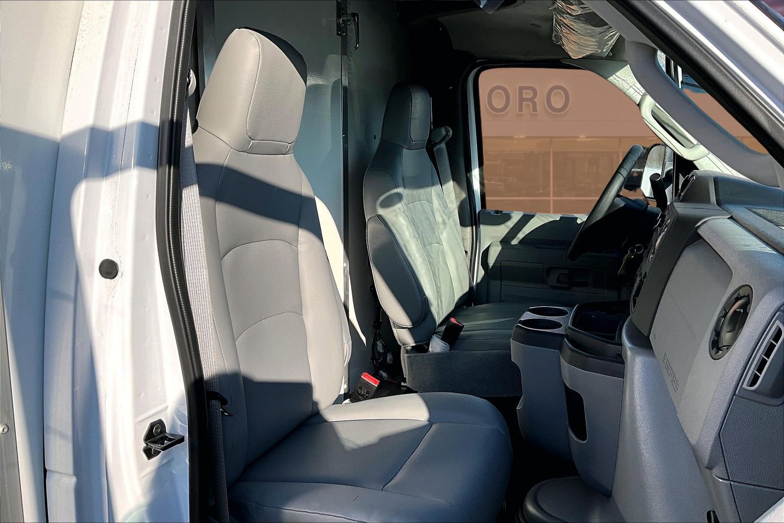 New 2026 Ford E-450 and Econoline 450 Super Duty w/ Power Equipment Group RWD image 8