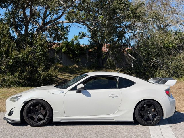 Used 2013 Scion FR-S video 2