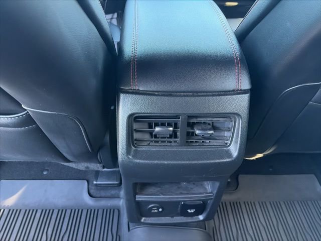 Used 2022 Ford Edge ST-Line w/ Class II Trailer Tow Package image 13