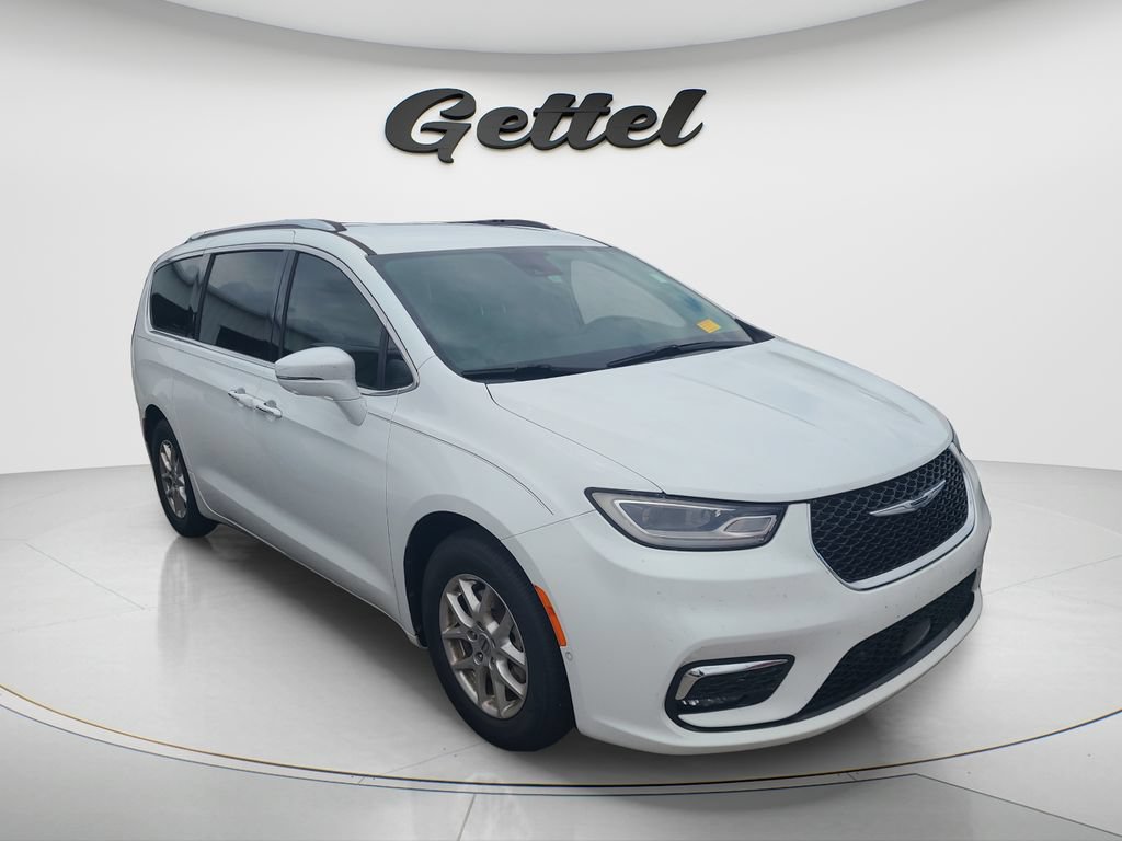 Used 2021 Chrysler Pacifica Touring-L w/ Premium & Safety Sphere Group FWD image 2