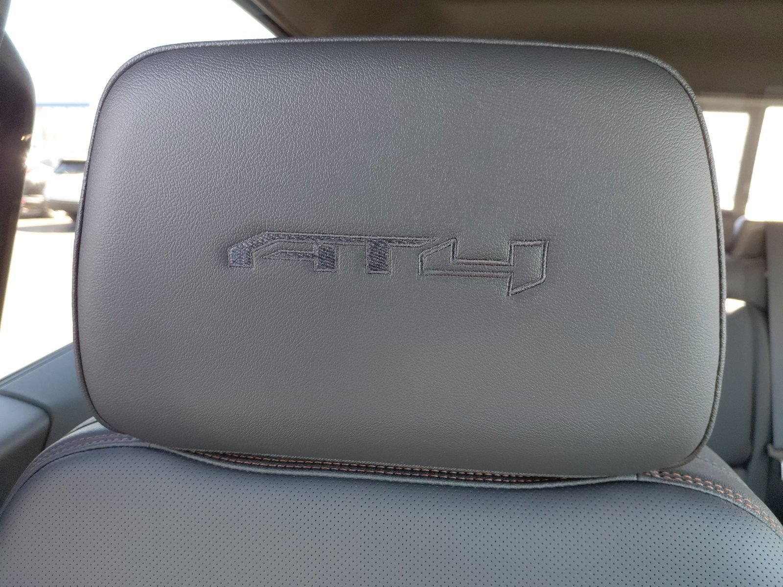 New 2026 GMC Sierra 1500 AT4 w/ AT4 Premium Package AWD/4WD image 40
