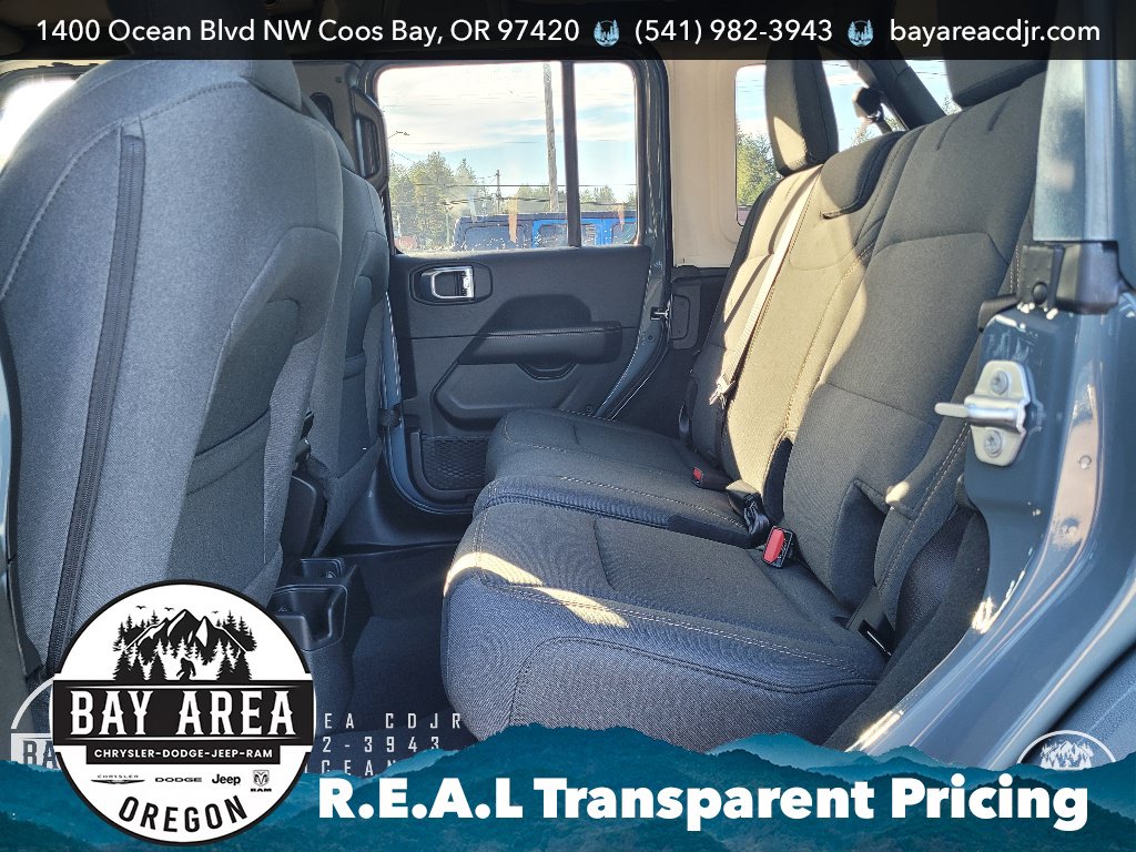 New 2026 Jeep Wrangler Unlimited Sahara w/ Safety Group AWD/4WD image 22