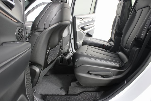 New 2025 Jeep Grand Cherokee L Limited w/ Black Appearance Package image 19