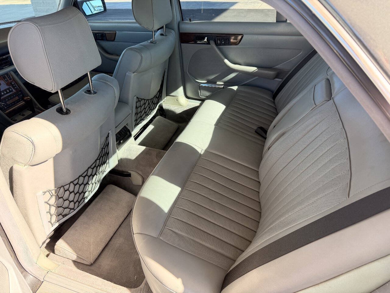 Used 1987 Mercedes-Benz 560 SEL image 10
