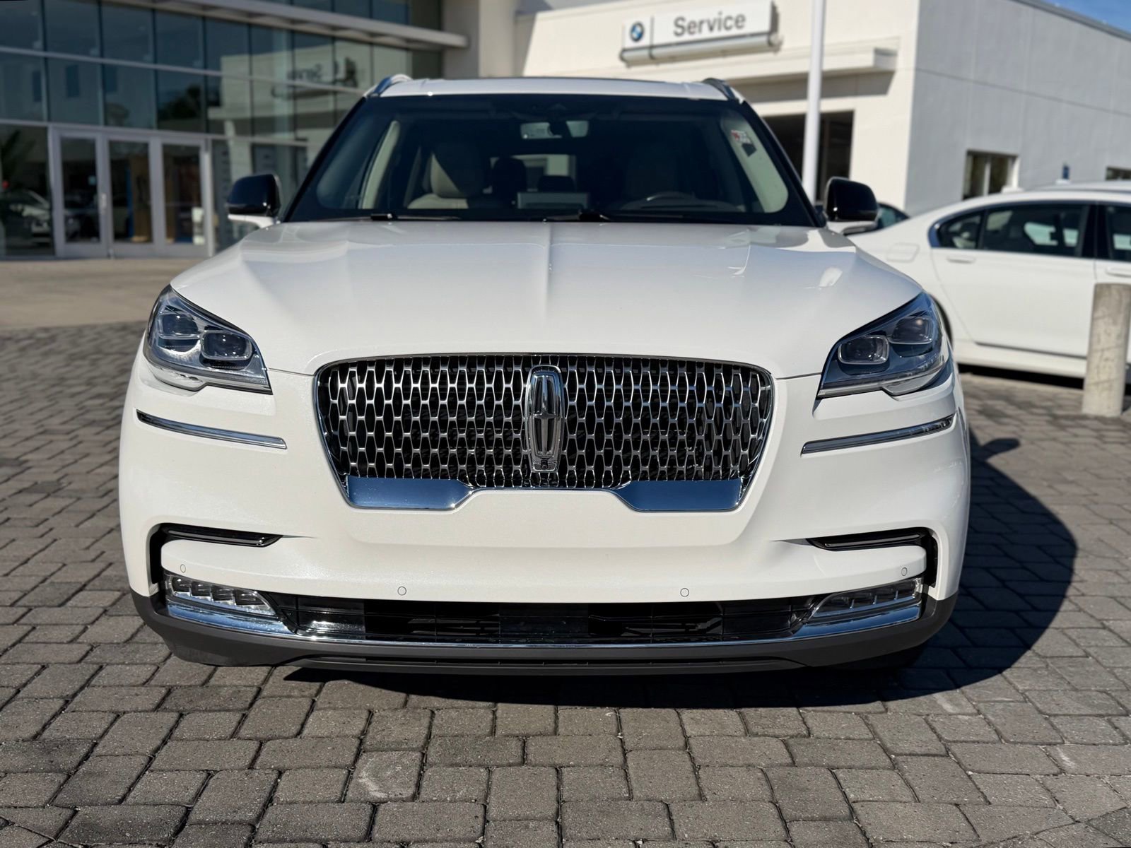 Used 2023 Lincoln Aviator Reserve w/ Equipment Group 201A image 6