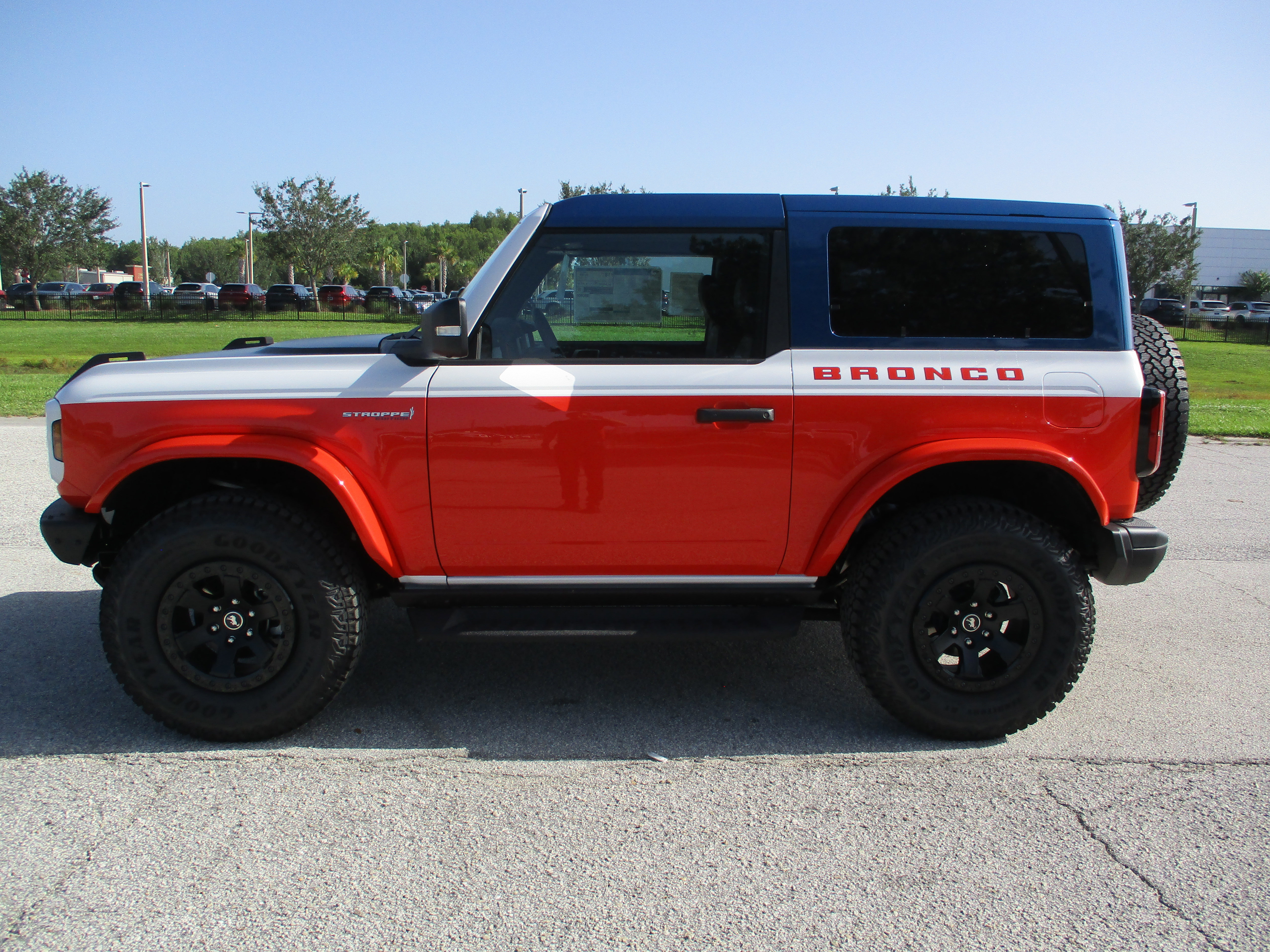 New 2025 Ford Bronco Stroppe Edition image 4