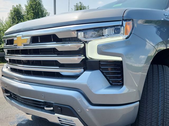 New 2026 Chevrolet Silverado 1500 High Country w/ High Country Premium Package AWD/4WD image 10