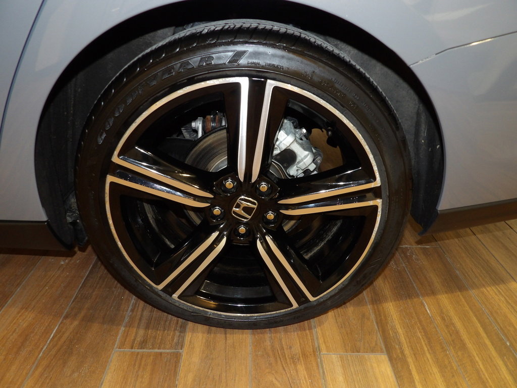 Used 2024 Honda Accord Sport image 9