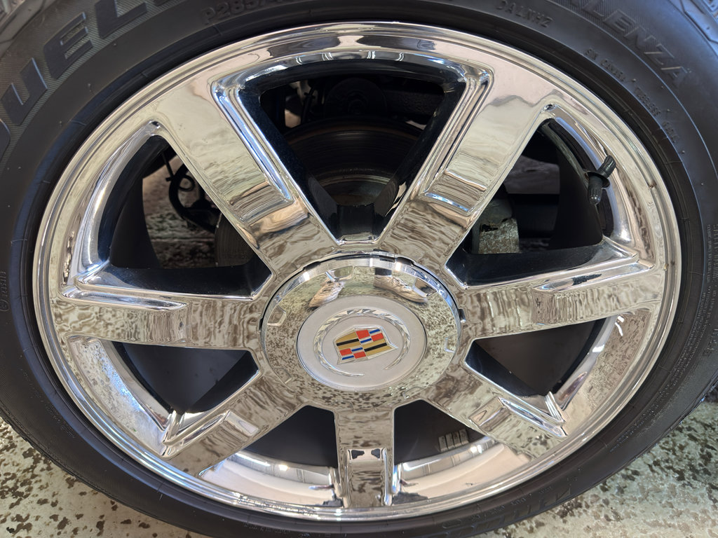 Used 2014 Cadillac Escalade Luxury AWD/4WD image 37