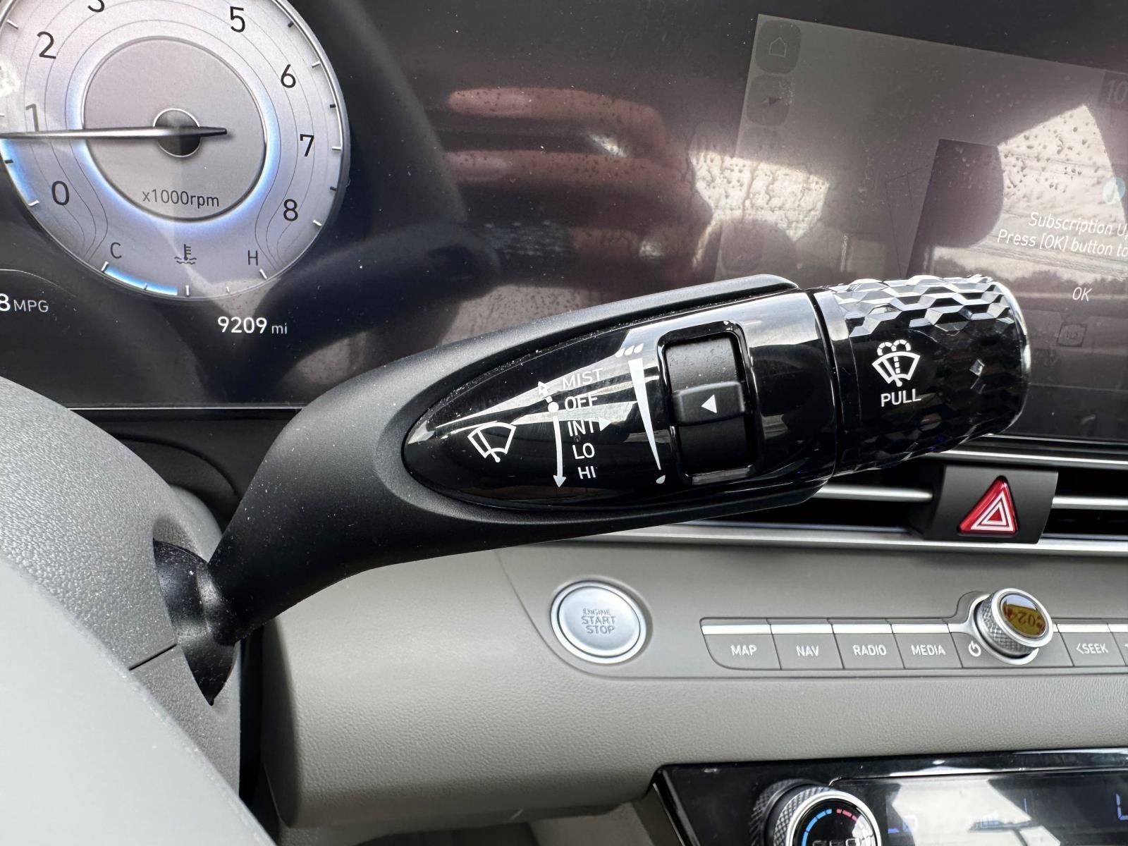 Used 2024 Hyundai Elantra SEL FWD image 19
