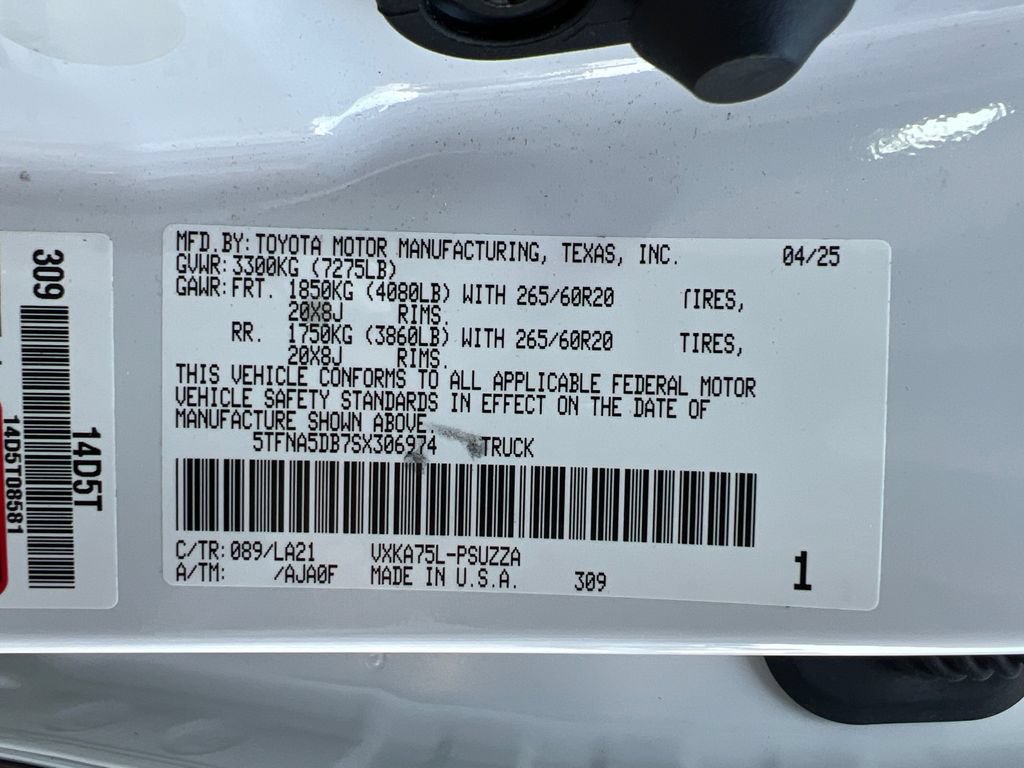 Used 2025 Toyota Tundra Platinum AWD/4WD image 35