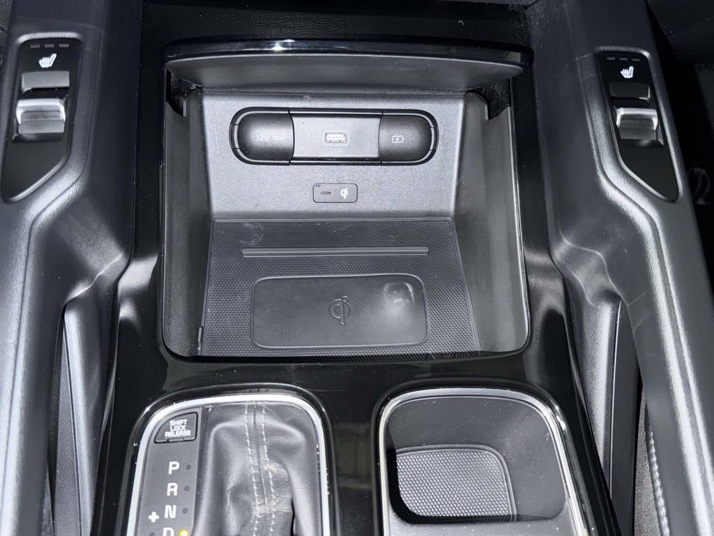 Used 2022 Kia Telluride S image 24