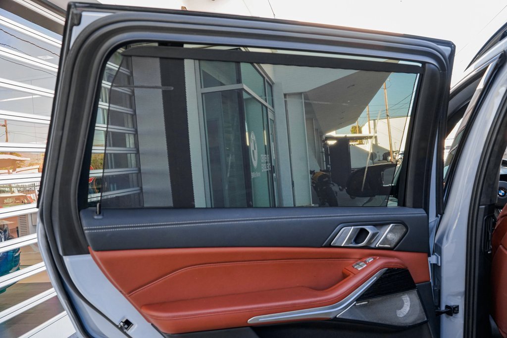 Used 2025 BMW X7 M60i image 20