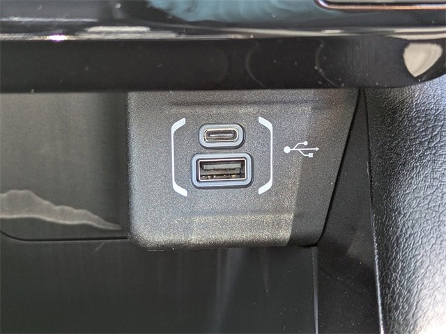 New 2025 Jeep Compass Latitude w/ Sun & Sound Group image 28